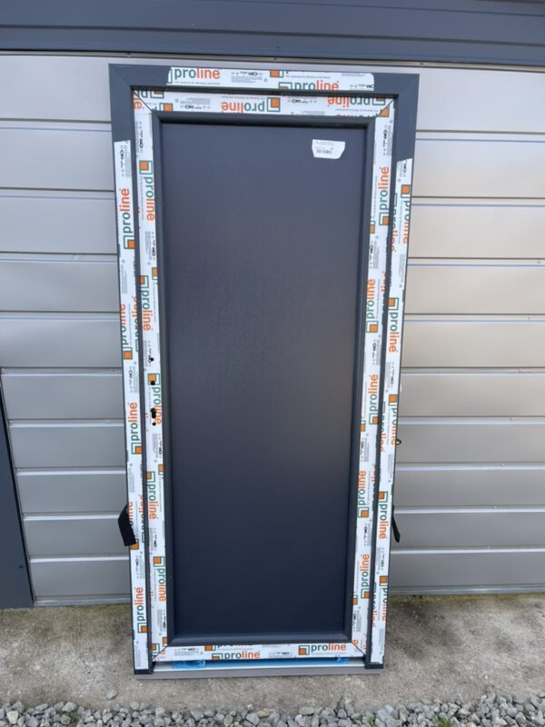 Plastikinės durys 89x198 su užpildu, spalva - antracitas