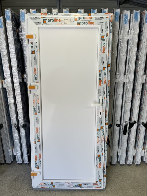 Plastikinės durys 89x198 su XPS užpildu, baltos, be stiklo